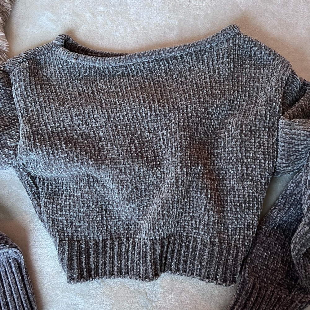 Fashion Nova Cropped Sweater 💓